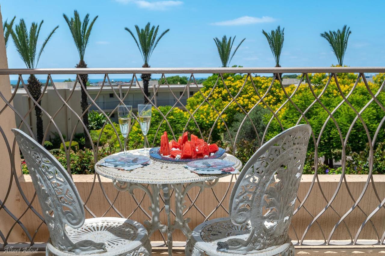 Mina'S Suites - קיסריה Exterior foto