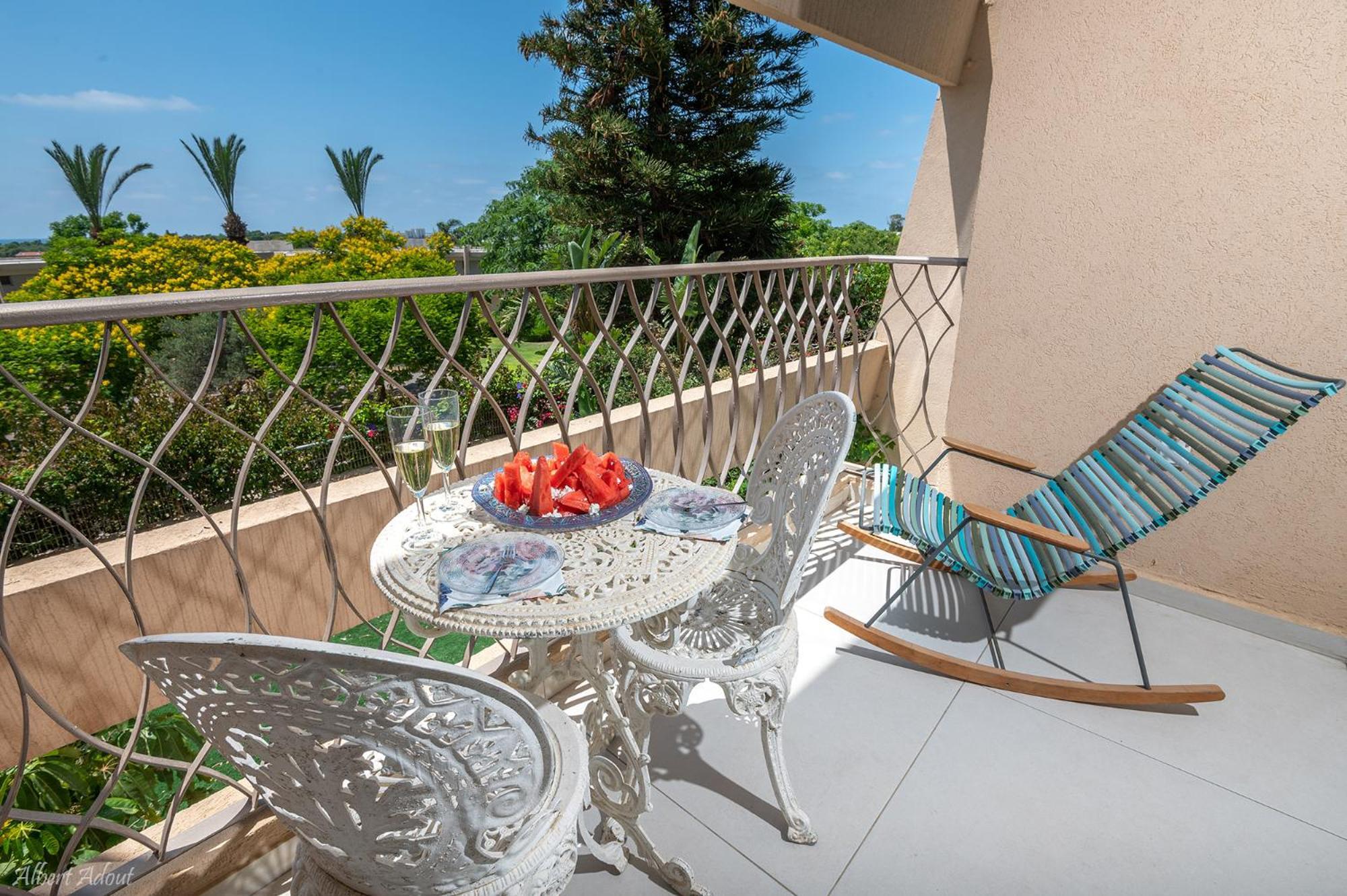 Mina'S Suites - קיסריה Exterior foto